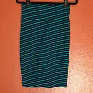 Clearance •LuLaRoe XS Cassie skirt green/black